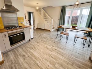 Kitchen- click for photo gallery